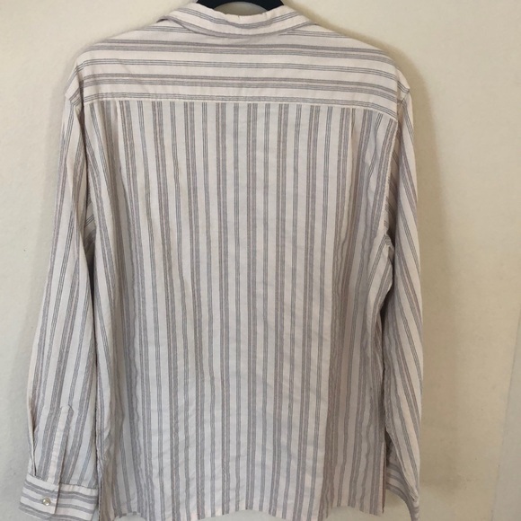 SZ M Mens Long Sleeve V-Neck Casual Shirt. EUC - Picture 2 of 2